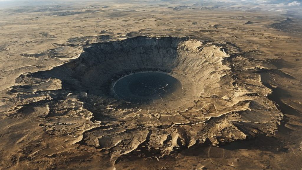 Google Earth Üzerinde Keşfedilen Devasa Krater: Antik Bir Meteor Çarpmasının İzleri Olabilir